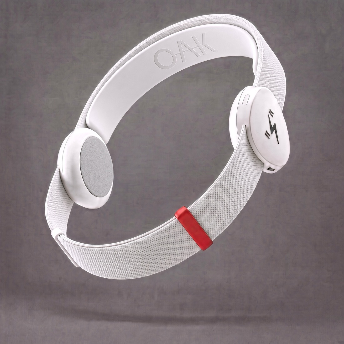 OAK with a white band and a red clip